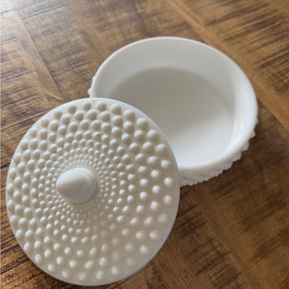 White Textured Ceramic Trinket Box